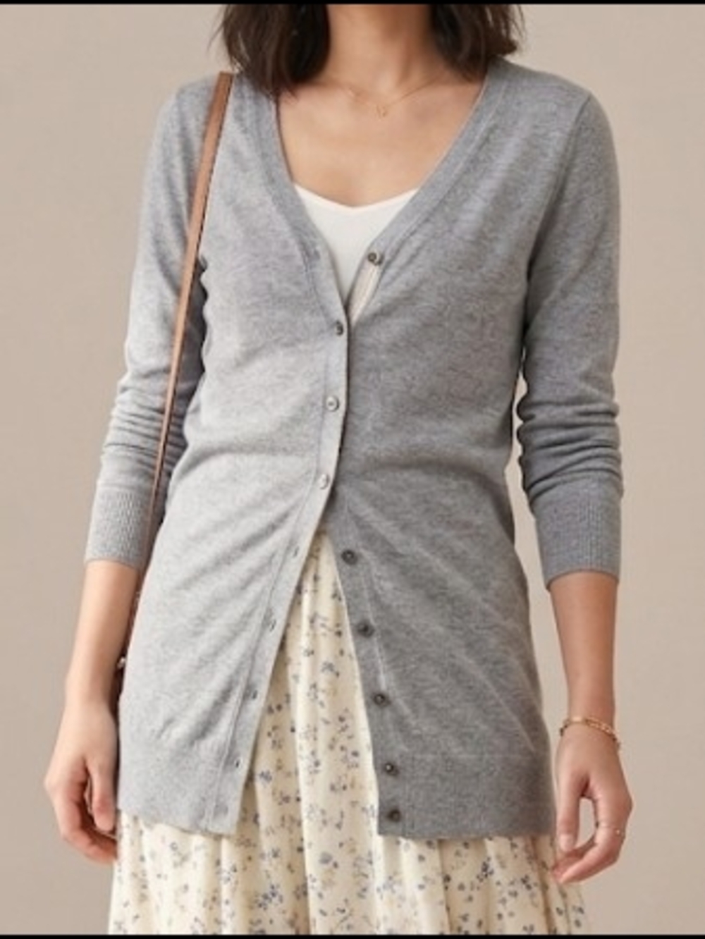 Slim V-Neck Cashmere Blend Light Grey Button-Front Cardigan Sweater (Sz L) Lux